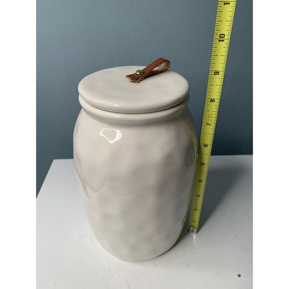 Mud Pie Bistro Cookie Jar 2017 White w/ Brown Leather 9” Tall New NWT - Picture 3 of 14